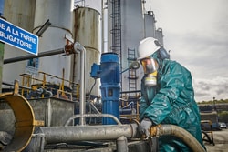 Ansell AlphaTec 4000 X-Small | Buy Online | Ansell | Fisher Scientific